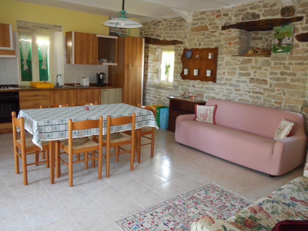 Agriturismo Cascina Serra Cossano Belbo ภายนอก รูปภาพ