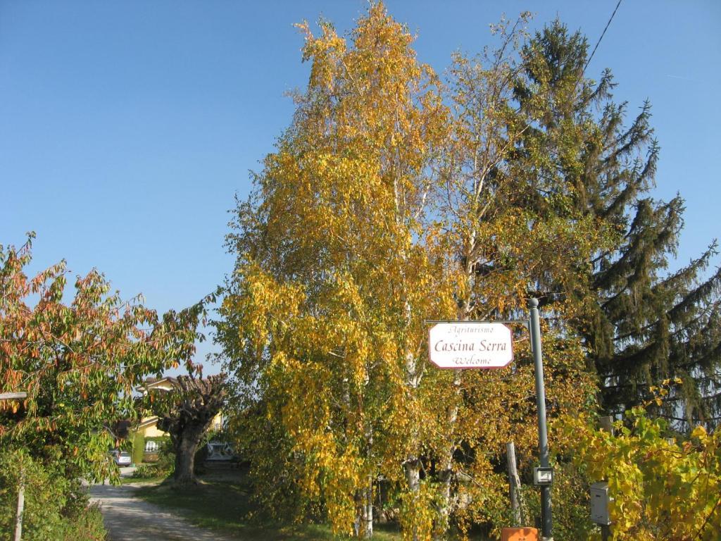 Agriturismo Cascina Serra Cossano Belbo ภายนอก รูปภาพ