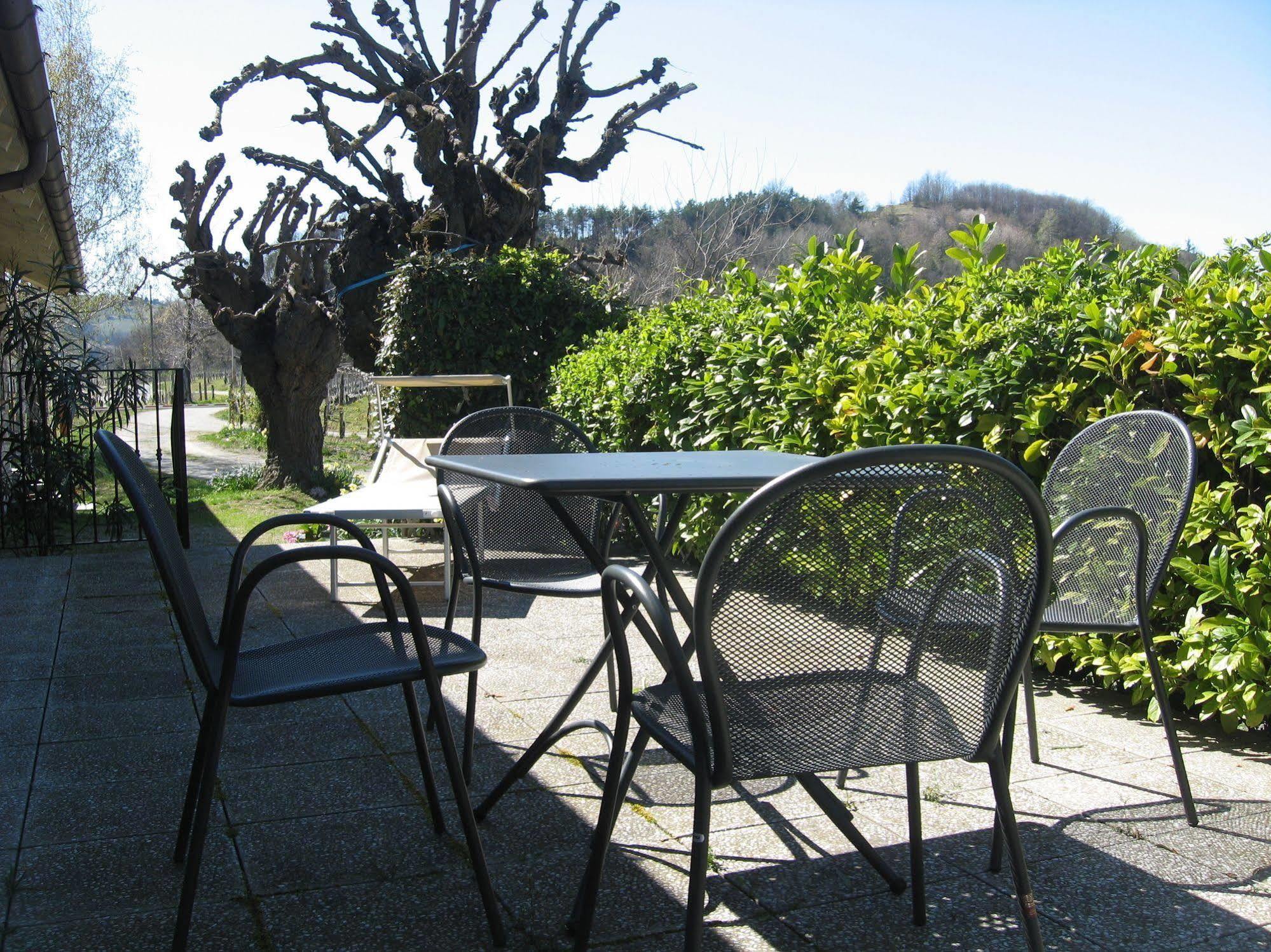 Agriturismo Cascina Serra Cossano Belbo ภายนอก รูปภาพ