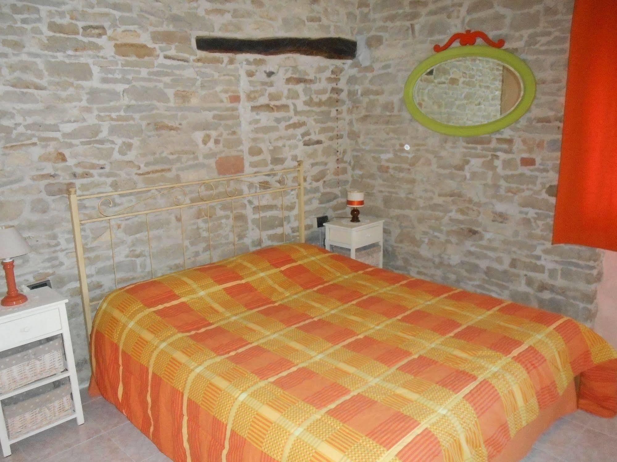 Agriturismo Cascina Serra Cossano Belbo ภายนอก รูปภาพ